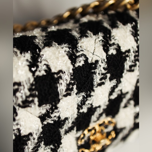 Chanel 19 Flap Tweed Hand Bag Two Tone - Picture 3 of 9